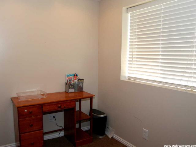 307 S 1050 E, Layton, UT 84041 — photo 6