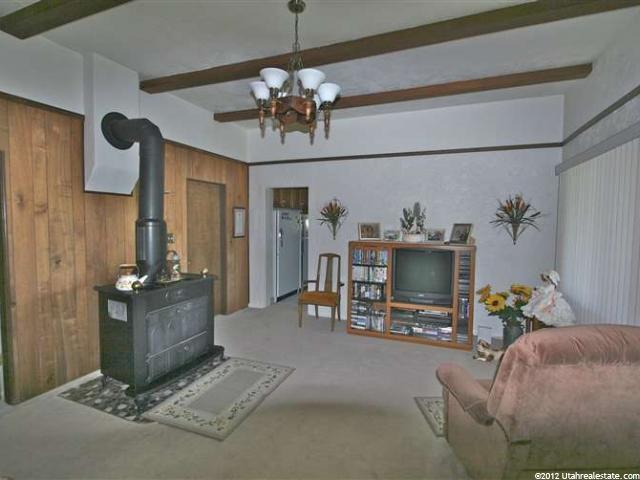 90 W 300 N, Hyrum, UT 84319 — photo 2