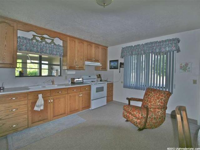 90 W 300 N, Hyrum, UT 84319 — photo 4