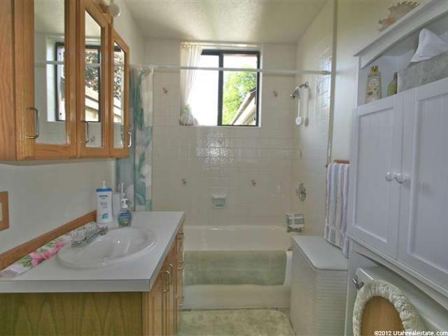 90 W 300 N, Hyrum, UT 84319 — photo 8
