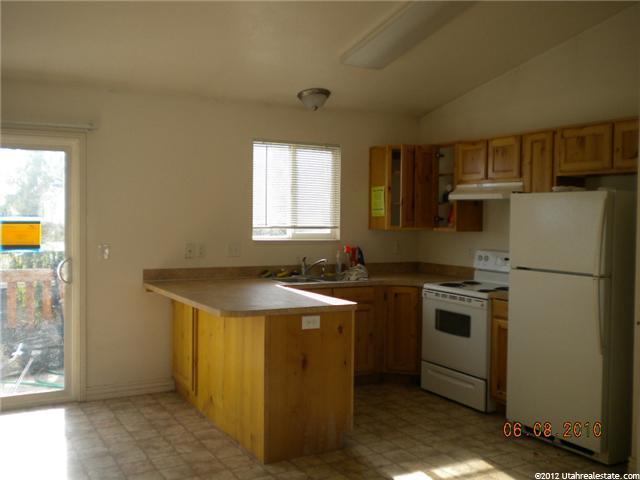 2089 N 550 W, Clinton, UT 84015 — photo 3