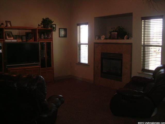63 E 1900 N, Centerville, UT 84014 — photo 6