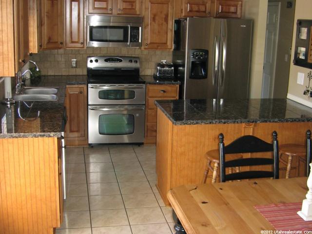 721 W 2350 N, West Bountiful, UT 84087 — photo 4