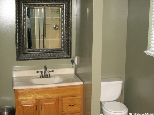721 W 2350 N, West Bountiful, UT 84087 — photo 8