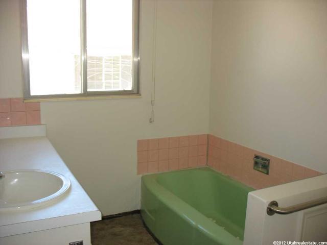 55 E 6100 S, Murray, UT 84157 — photo 6