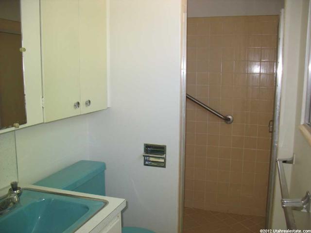 55 E 6100 S, Murray, UT 84157 — photo 7