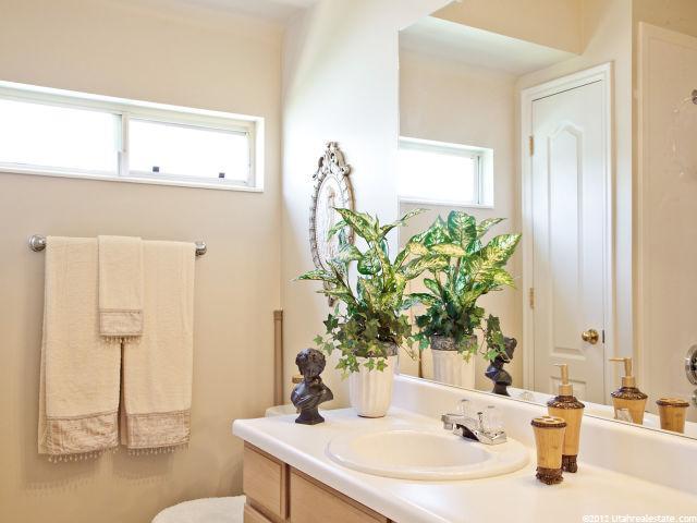 587 E Downing St #13, Midvale, UT 84047 — photo 9