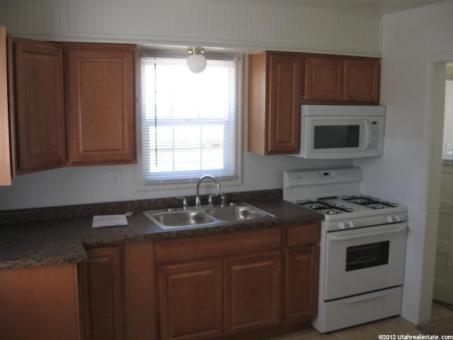 655 E 40th St, South Ogden, UT 84403 — photo 2