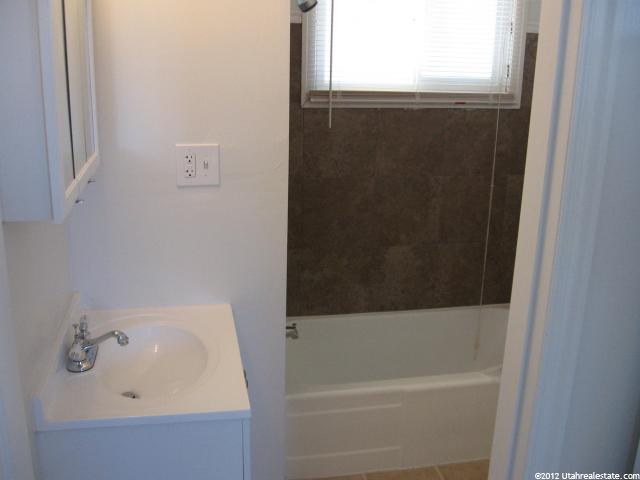 655 E 40th St, South Ogden, UT 84403 — photo 5