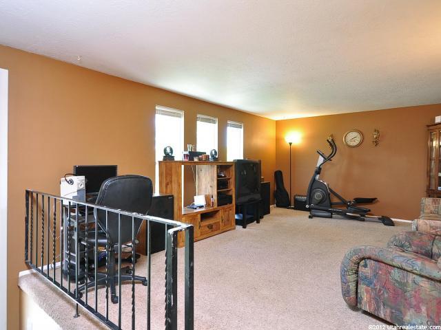 597 W 1225 N, Clinton, UT 84015 — photo 5