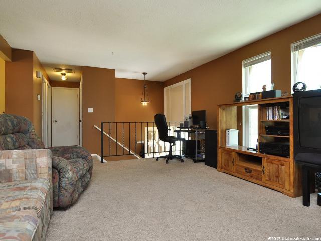 597 W 1225 N, Clinton, UT 84015 — photo 6