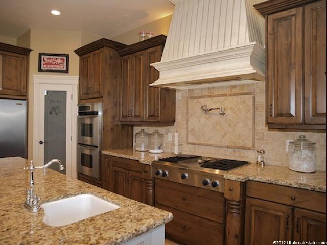 828 W 2075 S, Syracuse, UT 84075 — photo 11