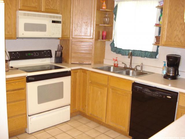 56 N 800 E, Bountiful, UT 84010 — photo 2