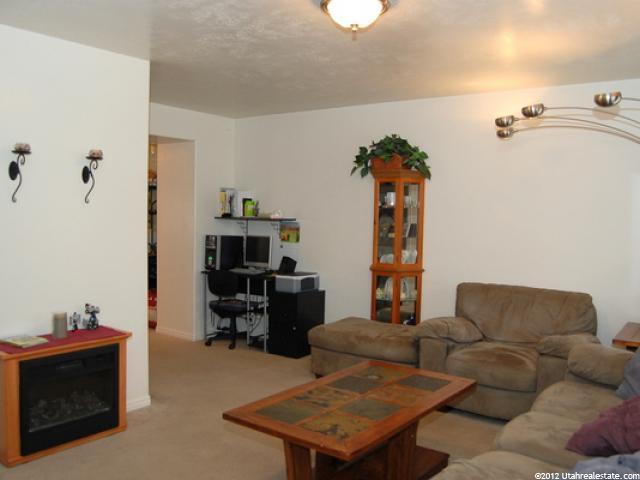 1008 E Sara Ln S, Ogden, UT 84404 — photo 4