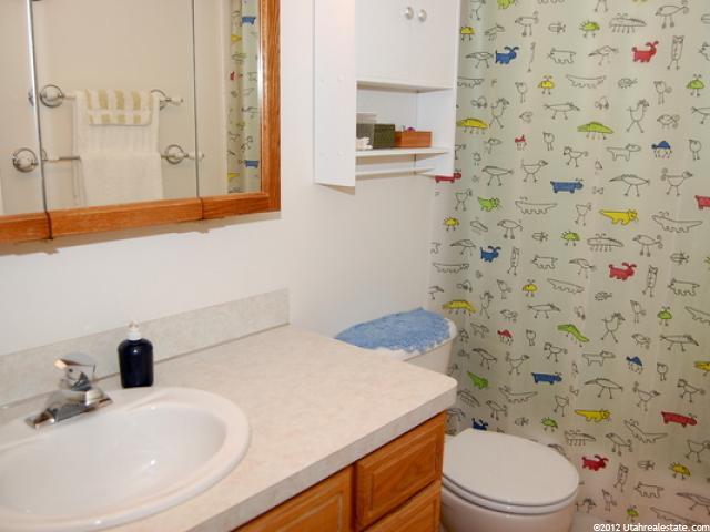 1008 E Sara Ln S, Ogden, UT 84404 — photo 9