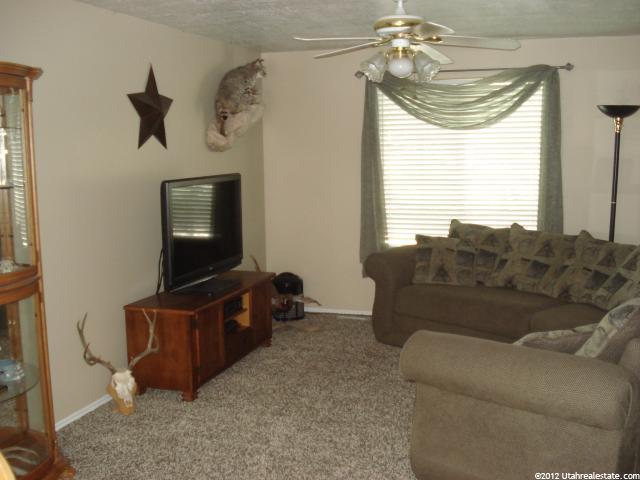 1521 N 2275 W, Clinton, UT 84015 — photo 7