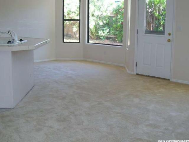 512 N 2270 Cir E, St. George, UT 84790 — photo 2