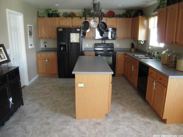 752 E 1950 S, Clearfield, UT 84015 — photo 4
