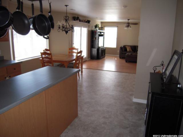 752 E 1950 S, Clearfield, UT 84015 — photo 7