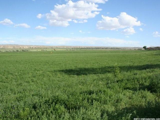 7977 S 7100 E, Jensen, UT 84035 — photo 4