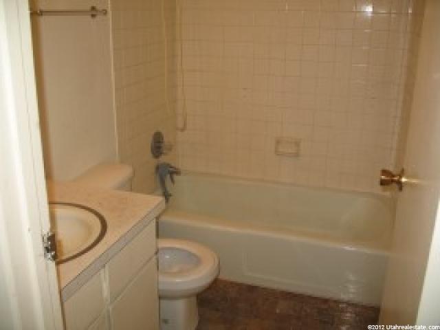 284 W 350 N, Vernal, UT 84078 — photo 5