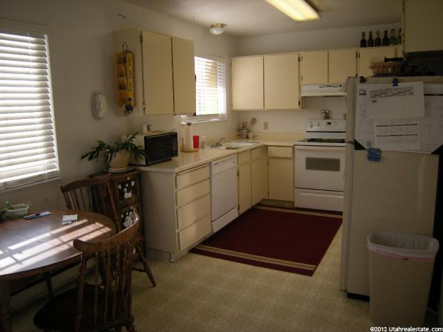 6454 S 9000 E, Jensen, UT 84035 — photo 5