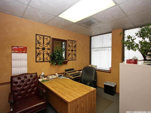 2091 E Murray Holladay Rd, Holladay, UT 84117 — photo 7