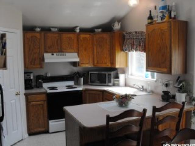 5342 S 3400 W, Roy, UT 84067 — photo 2