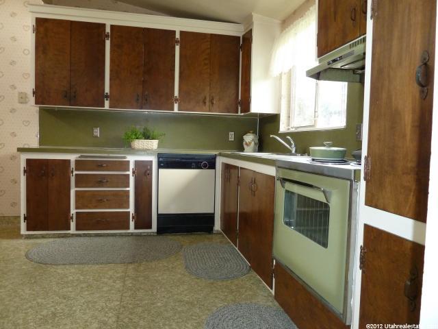 353 W 1350 N, Bountiful, UT 84010 — photo 4