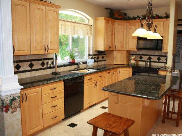 3203 E 1300 N, Layton, UT 84040 — photo 2