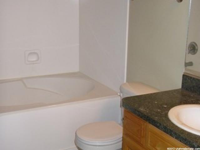 2047 N Evans Cove Loop, Layton, UT 84041 — photo 9