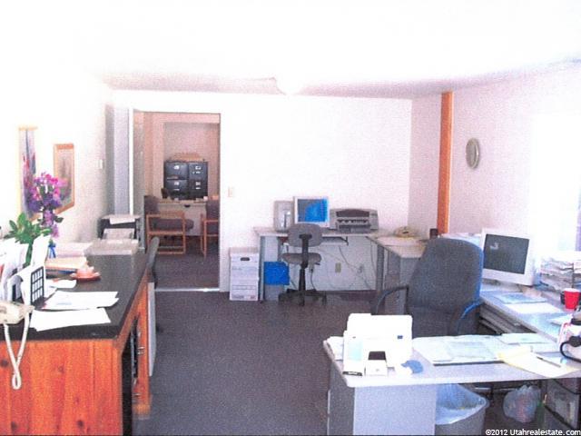 203 W Oak St, Ogden, UT 84401 — photo 2