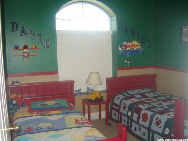 908 N Mountain View Dr, Centerville, UT 84014 — photo 11