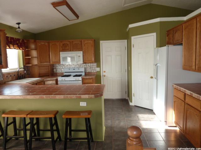 951 S 600 W, Tremonton, UT 84337 — photo 2