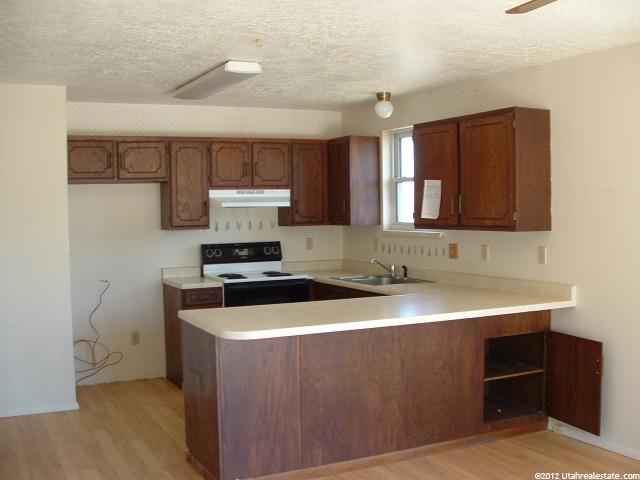 1664 N Hilltop Dr, Vernal, UT 84078 — photo 4