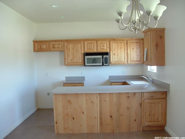 385 E 700 S #J, Vernal, UT 84078 — photo 2