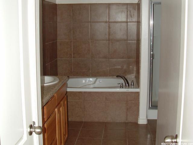 385 E 700 S #J, Vernal, UT 84078 — photo 4