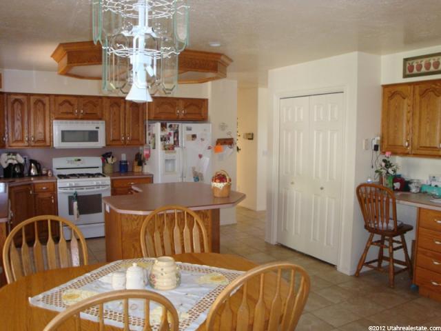 544 W 3650 N, Pleasant View, UT 84414 — photo 4
