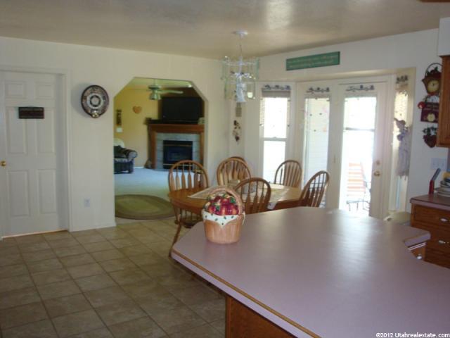 544 W 3650 N, Pleasant View, UT 84414 — photo 5