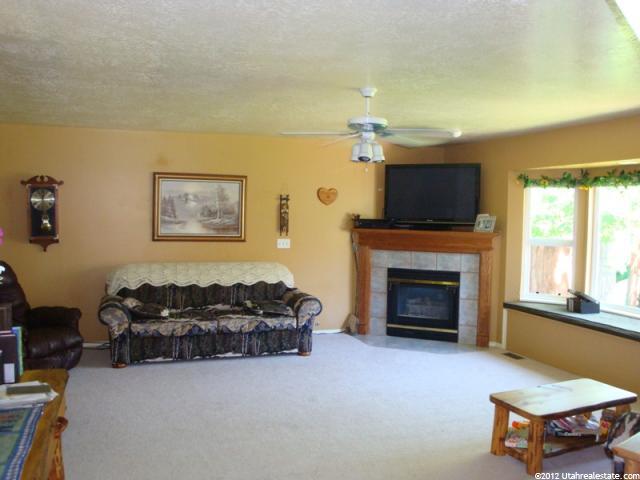 544 W 3650 N, Pleasant View, UT 84414 — photo 6
