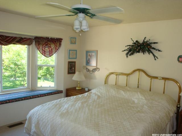 544 W 3650 N, Pleasant View, UT 84414 — photo 8