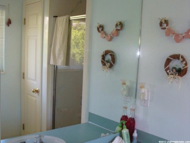 544 W 3650 N, Pleasant View, UT 84414 — photo 9
