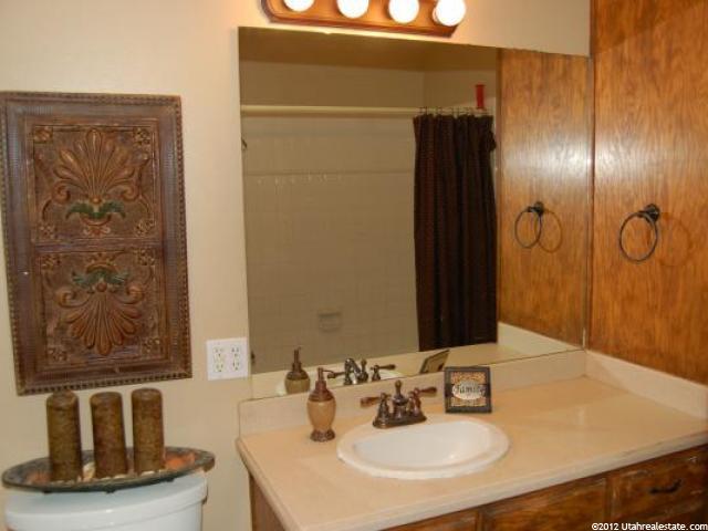 1338 N 2550 E, Layton, UT 84040 — photo 6