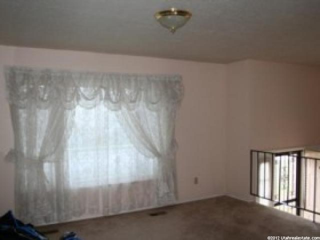 5592 S 3975 W, Roy, UT 84067 — photo 9