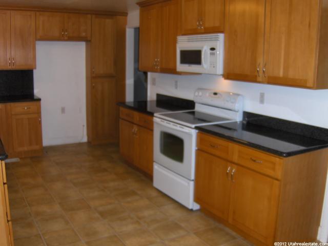 560 E 6340 S, Murray, UT 84107 — photo 2