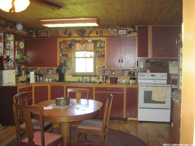 90 S 400 W, Vernal, UT 84078 — photo 2
