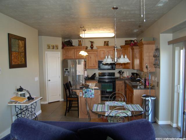 1033 N 670 W, Centerville, UT 84014 — photo 5