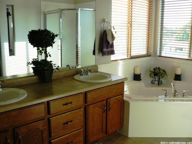 2346 W 2650 N, Clinton, UT 84015 — photo 12