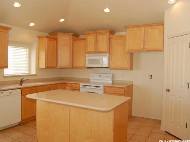 1914 S Bluff Ridge Dr, Syracuse, UT 84075 — photo 3