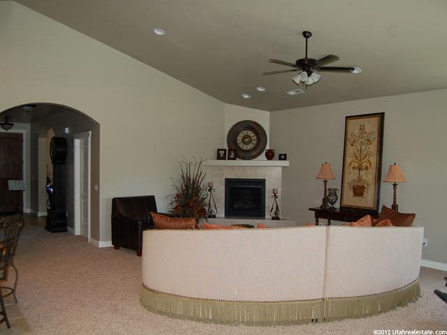 5575 S 575 W, Riverdale, UT 84405 — photo 2